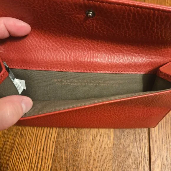 Matt & Nat Red Wallet - Picture 2 of 5